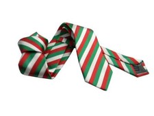 Cravatta a righe verde bianca